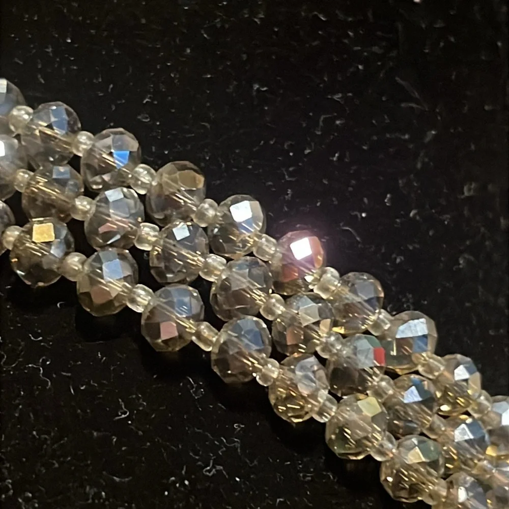 Babylonian Shell & AB crystals necklace - Picture 6 of 9